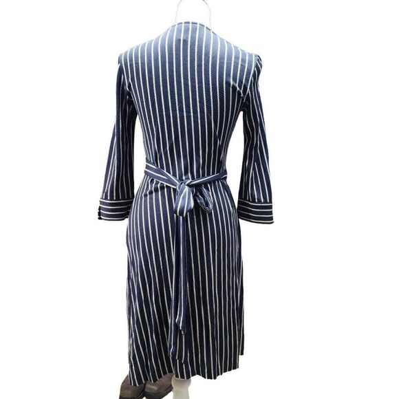 Diane von Furstenberg Size 2 100% Silk Knee-Length Fauz Wrap Striped Dress A - Picture 2 of 4